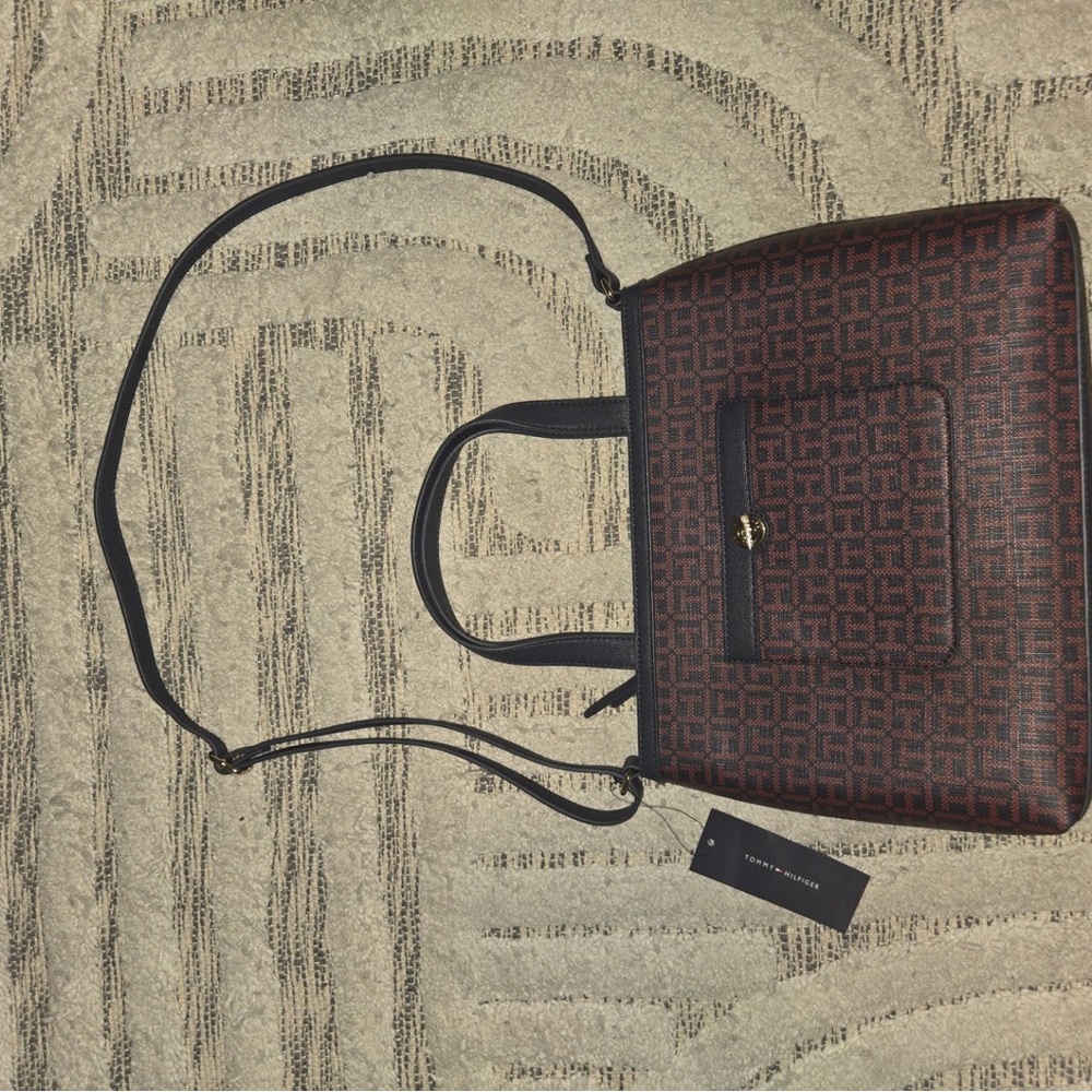 Brand new Tommy Hilifiger purse
